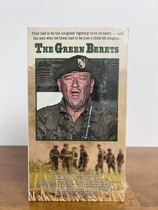 The Green Berets VHS 1968 1992 Home Video John Wayne New Sealed FACTORY ERROR